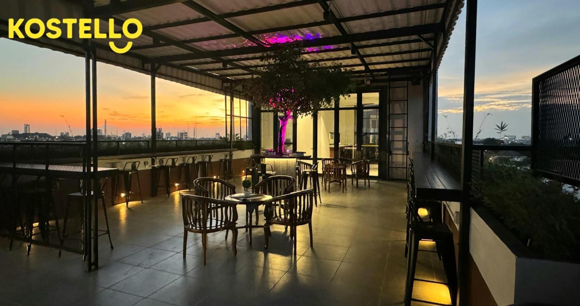 Kostello Rajawali Hotel *