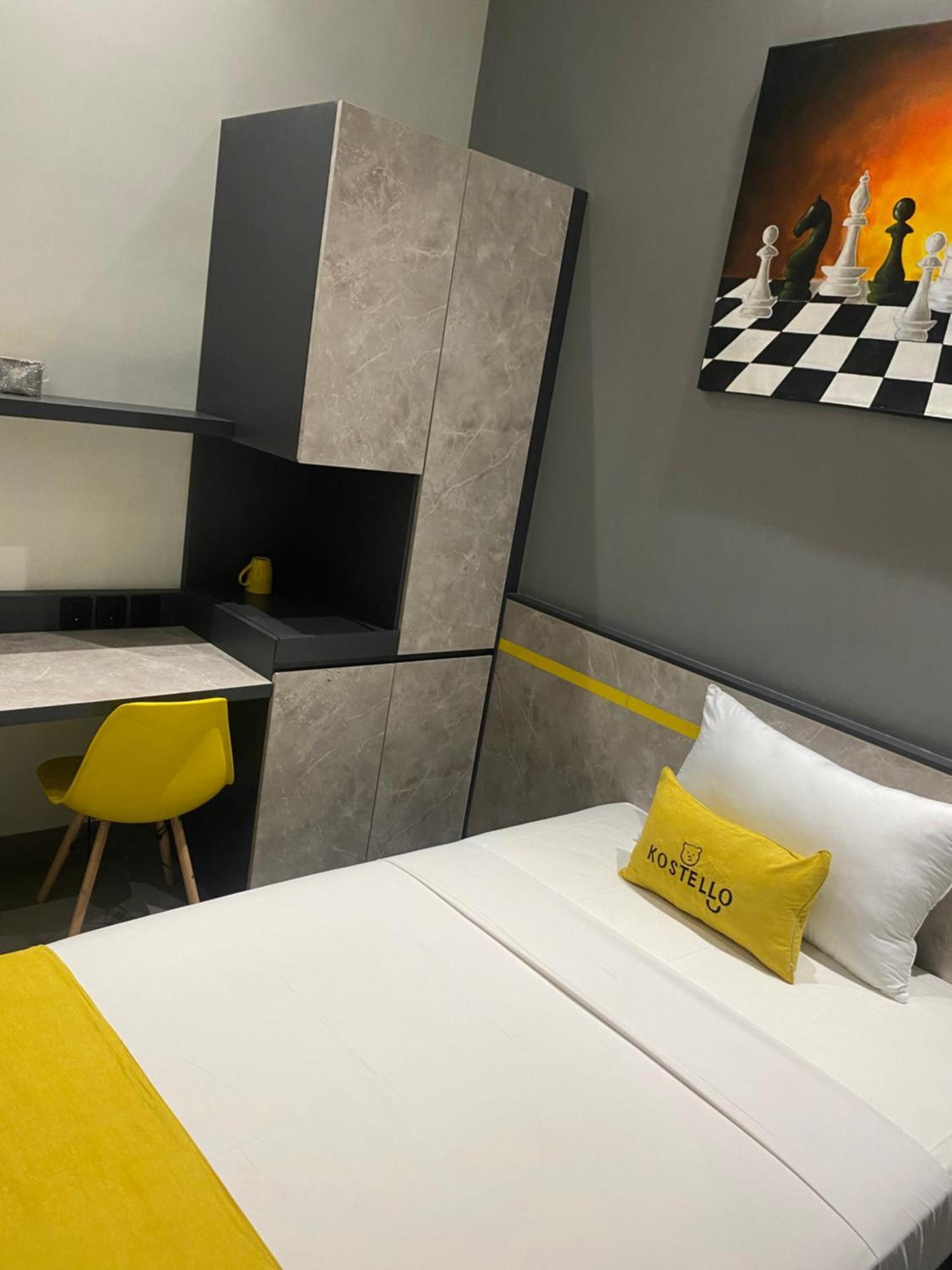 Hotel Kostello Rajawali *